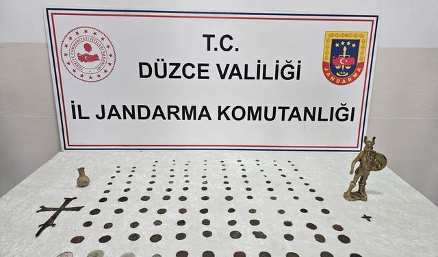 Düzce'de tarihi eser satmaya çalışanlara operasyon!