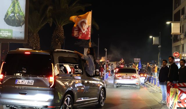 Galatasaray derbide kazandı, İzmir'de halk sokağa indi