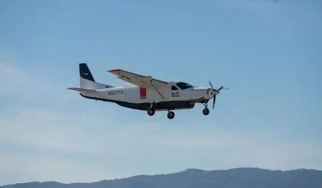 Güney Sudan'da Cessna 208 Caravan tipi yolcu uçağı düştü