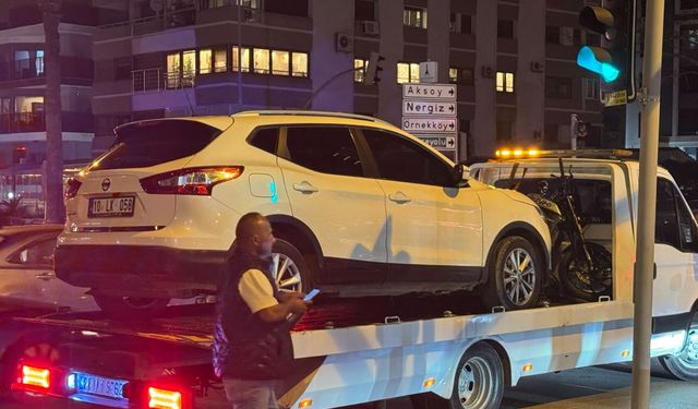 İzmir'de otomobil kazası can aldı!