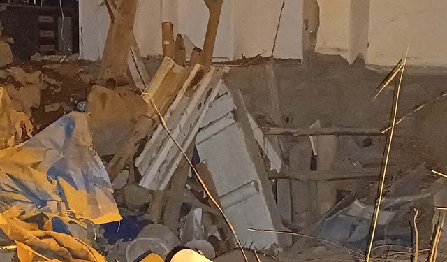Kayseri'de müstakil ev çöktü!