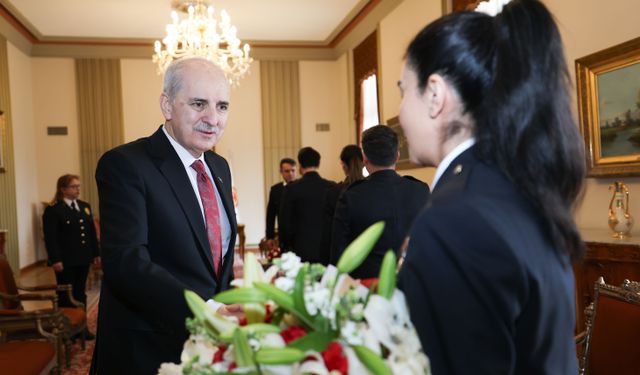 Numan Kurtulmuş, TBMM'de görevli polisleri kabul etti