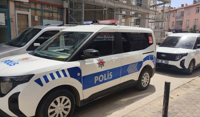 Olumsuz cevap alınca kuzenini bıçakladı