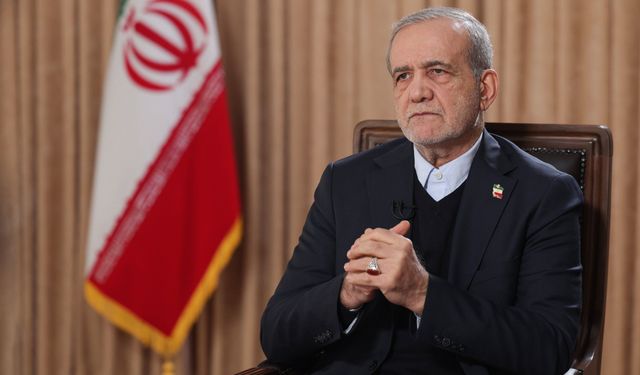 Pezeşkiyan: “Halkın kenetlenmesi ve dayanışma içinde olması gerekiyor”