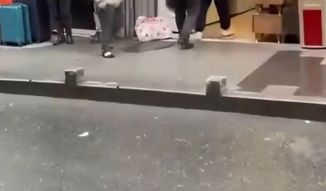 Spotçuya Yumruk Atıp Poşet Fırlattı