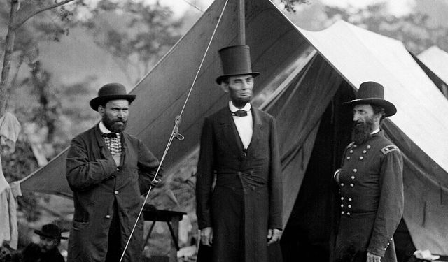 Amerikan Rüyası’ndan Ulusun Kurtarıcılığına: Abraham Lincoln