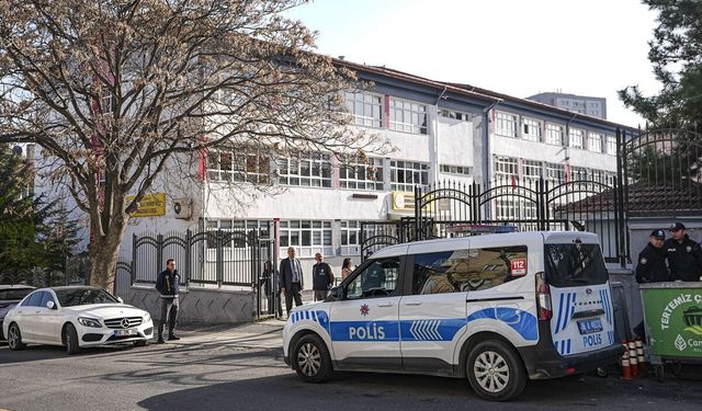 Okullarda Yeni Güvenlik Önlemi: Ailesinde Silah Olan Öğrenciler Takip Edilecek