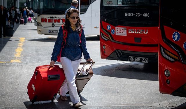 AŞTİ'de tatil dönüşü yoğunluk oluştu