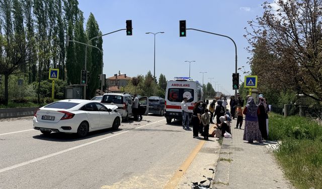 Çubuk'ta üç araç çarpıştı: 3 yaralı