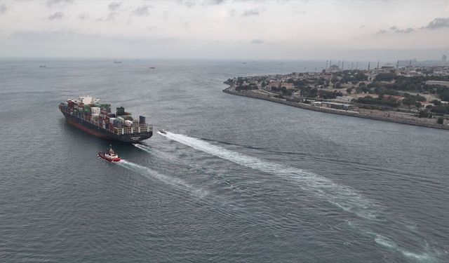 İstanbul Boğazı'ndan 9 bin 195 gemi geçti