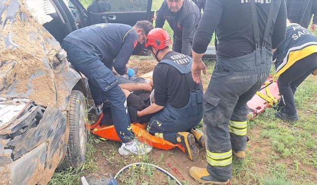 Konya'da otomobil devrildi: 2 yaralı