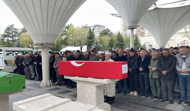 Piyade Uzman Çavuş Karakuş'un Cenazesi Kayseri'de Defnedildi