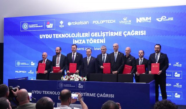 Bakan Açıkladı! Türkiye Ay'a Gidecek!