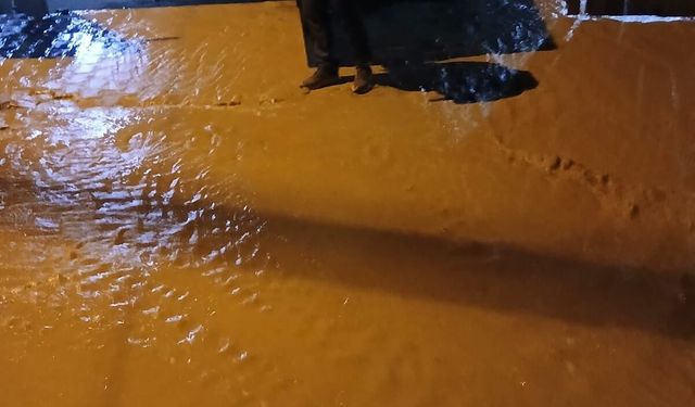 Bursa'da sağanak yağış etkili oldu