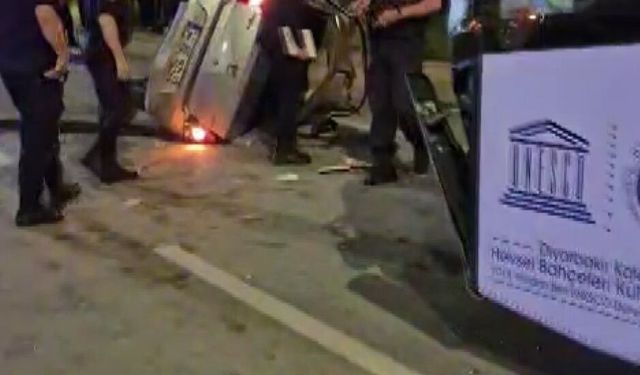 Diyarbakır'da Belediye Otobüsü İle Otomobil Çarpıştı