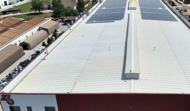 Fabrikada duvar ve malzemeler arasına sıkışan işçi yaşamını yitirdi