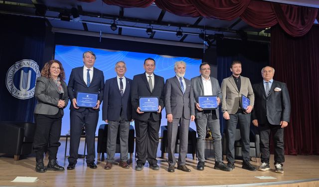 Futbolun Aktörleri 'Okan Üniversitesi Futbol Zirvesi'ne Katıldı
