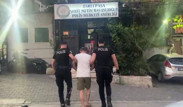 İzmir'de 2 Firari Yakalandı