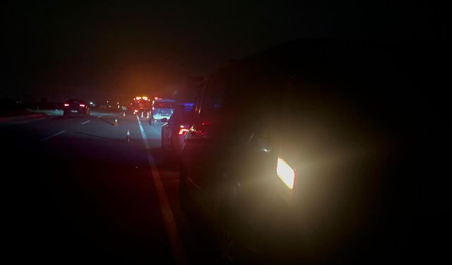 Kayseri'de seyir halindeki iki otomobil çarpıştı