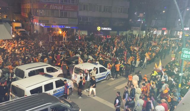 Küçükçekmece'de Coşkulu Kutlama