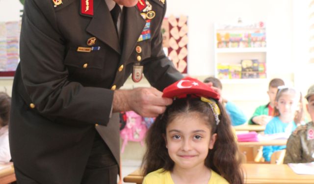 Mehmetçikten öğrencilere anlamlı mektup