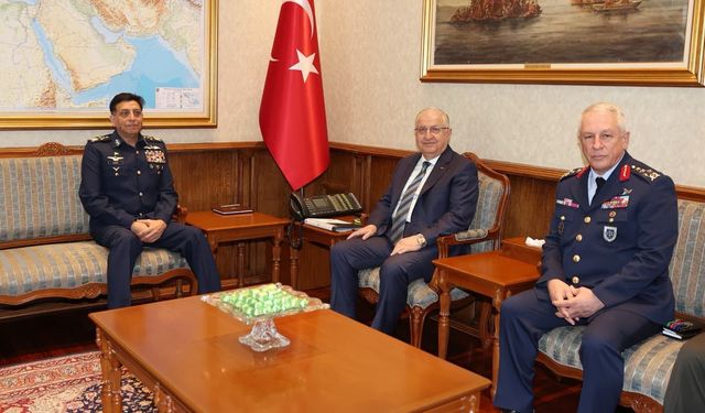 Yaşar Güler Orgeneral Sidhu'yu kabul etti