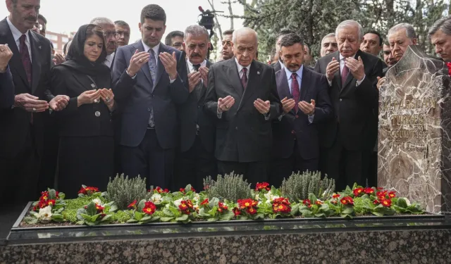 Bahçeli’den Kurban Bayramı’nda Türkeş’in Kabrine Ziyaret