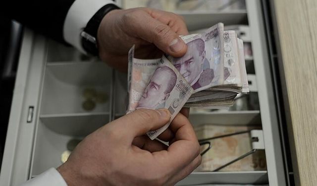 Emeklilere müjde: Bayram ikramiyeleri için sayılı gün! Ödemeler erkene mi çekildi?