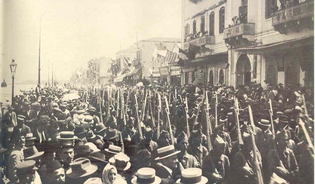 İzmir'in İşgali ve İlk Kurşun