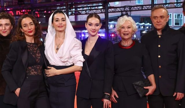Sarı Zarflar Filmiyle Gümüş Lola Türkiye'ye Geldi