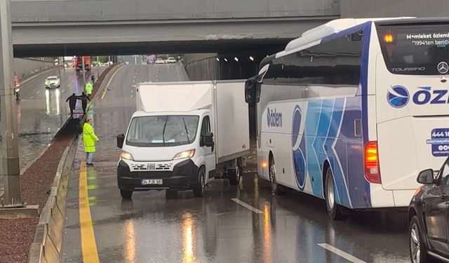 GİMAT alt geçidi sular altında kaldı: Trafik felç oldu