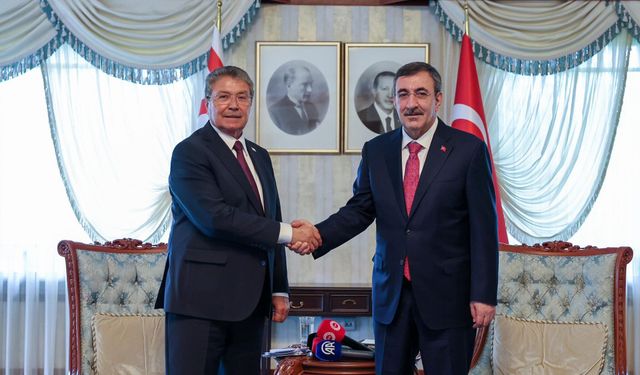Cevdet Yılmaz Ünal Üstel ile bir araya geldi