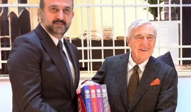 Ankara Kent Konseyi’nden Rahmi Koç’a “Seyir Defteri” sunumu