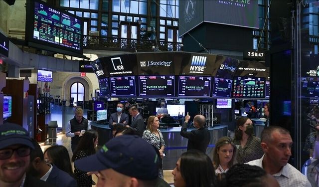 Küresel piyasalarda gözler ABD verilerinde: Petrol düştü, risk iştahı arttı