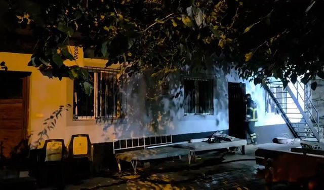 Adana'da Ev Yandı
