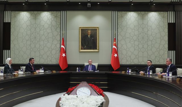 “Ana muhalefet partisi içindeki tartışmaların hiçbiri bizi ilgilendirmiyor”