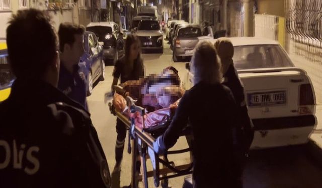 Bursa'da oğlu tarafından bıçaklandı