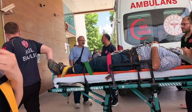Bursa’da ot toplarken devrilen traktörden düşen sürücü öldü