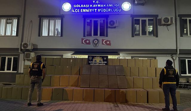 Durdurulan araçta bandrolsüz sigara çıktı