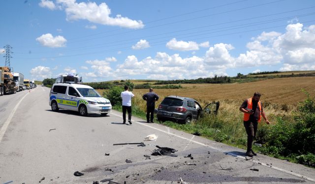 Edirne'de otomobil ve TIR çarpıştı