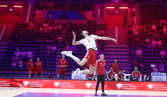 Filenin Efeleri, VNL'de Çin'i 3-0 Mağlup Etti!