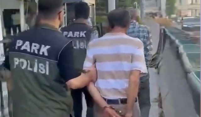 Galata Köprüsü'nde 'Bul Karayı Al Parayı' Yöntemiyle Kumar Oynattı