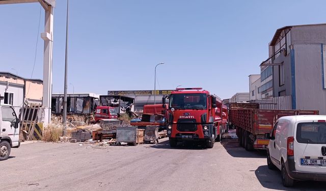 Gaziantep'te Metal İşletme Atölyesi Yandı