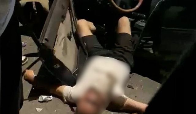 Samsun'da Otomobil, Park Halindeki Araçlara Çarptı