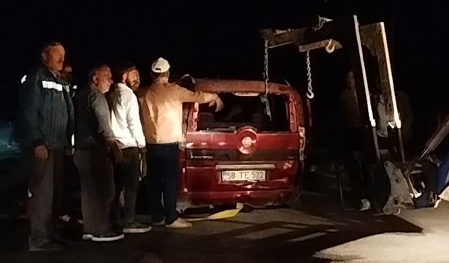 Sivas'ta iki araç çarpıştı: 6 yaralı