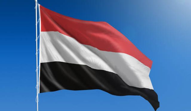 Yemen, İsrail'e füze attı