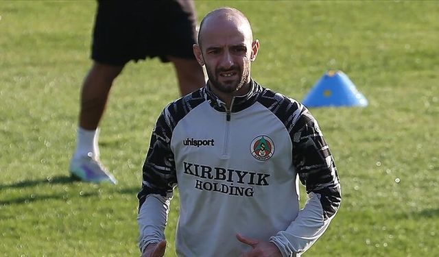 Alanyaspor'da 13 Yıllık Efecan Karaca Dönemi Bitti