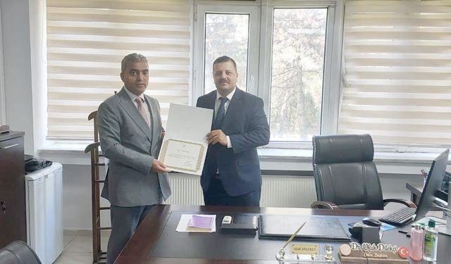Cumhurbaşkanlığı Külliyesi’nden Hacı Ömer Tarman Anadolu Lisesi’ne teşekkür belgesi