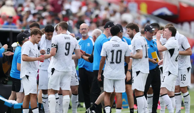 Futbolda Gizli Amerikan Devrimi: 'Su Molası' Değil, Milyon Dolarlık Reklam Arası!