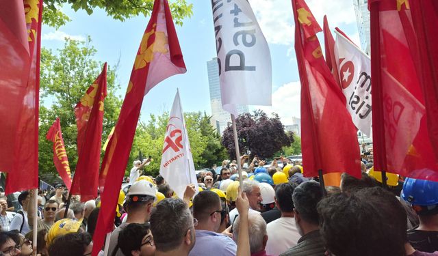 Doruk Madencilik İşçileri Yıldızlar SSS Holding Önünde Tekrar Eylemde